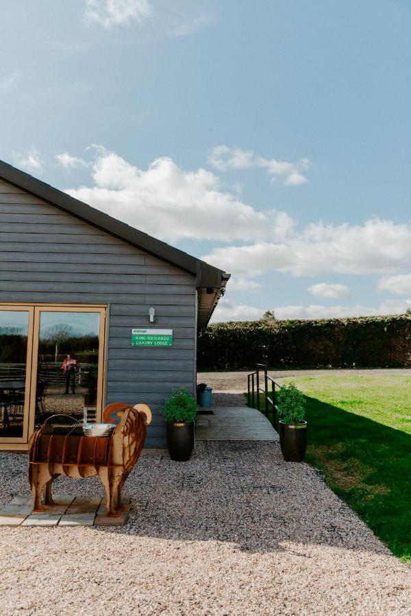 King Richard'S Luxury Lodge - Sleeps Up To 8 ,Dog Friendly ,Near Sherwood Forest At Fairview Farm In Nottingham Set In 88 Acres And Great For Groups,Family Gatherings,Corporate Events מראה חיצוני תמונה