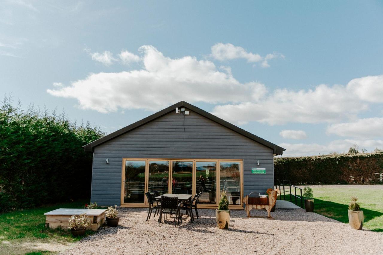 King Richard'S Luxury Lodge - Sleeps Up To 8 ,Dog Friendly ,Near Sherwood Forest At Fairview Farm In Nottingham Set In 88 Acres And Great For Groups,Family Gatherings,Corporate Events מראה חיצוני תמונה