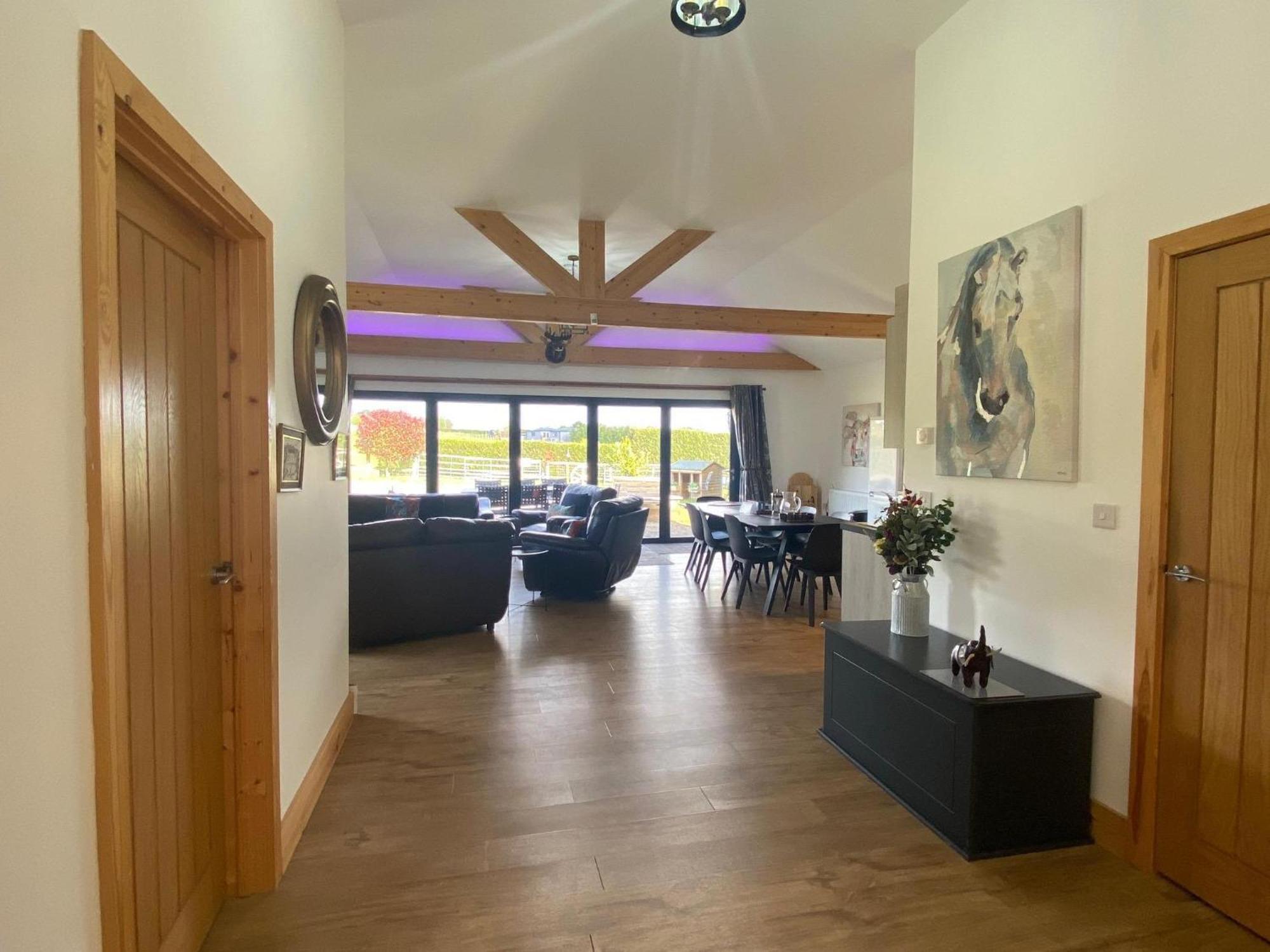 King Richard'S Luxury Lodge - Sleeps Up To 8 ,Dog Friendly ,Near Sherwood Forest At Fairview Farm In Nottingham Set In 88 Acres And Great For Groups,Family Gatherings,Corporate Events מראה חיצוני תמונה