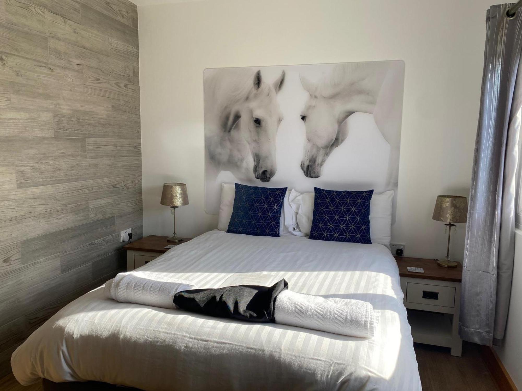 King Richard'S Luxury Lodge - Sleeps Up To 8 ,Dog Friendly ,Near Sherwood Forest At Fairview Farm In Nottingham Set In 88 Acres And Great For Groups,Family Gatherings,Corporate Events מראה חיצוני תמונה